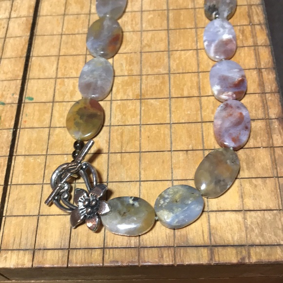 Agate Translucent Stone 20” Necklace EVC Aged Silver Tone Flower Toggle Clasp - Picture 10 of 12